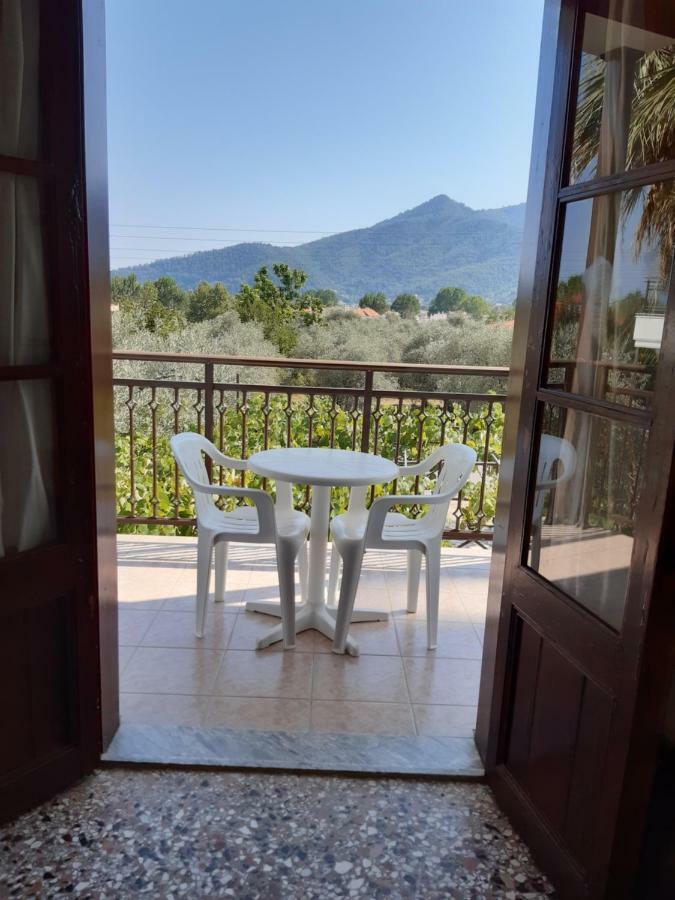 Hotel George Chrysi Ammoudia Extérieur photo